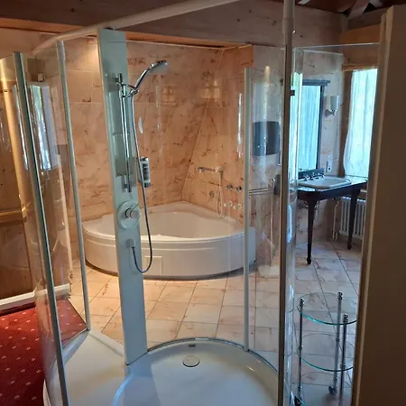 Gaestezimmer Im Parkhotel Wehrle فندق